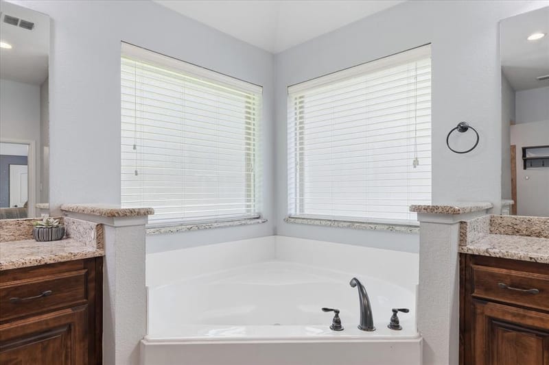 145 Foxpointe Circle, Weatherford TX 76087 - Photo 22