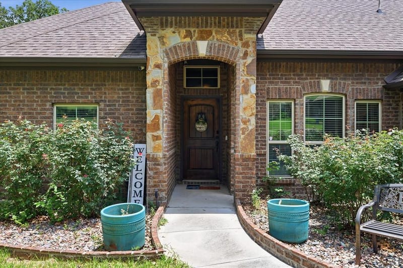 145 Foxpointe Circle, Weatherford TX 76087