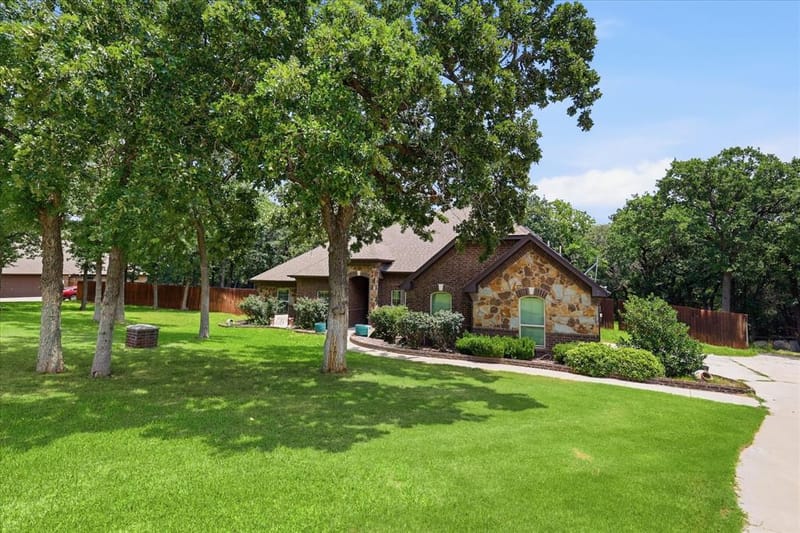 145 Foxpointe Circle, Weatherford TX 76087 - Photo 5