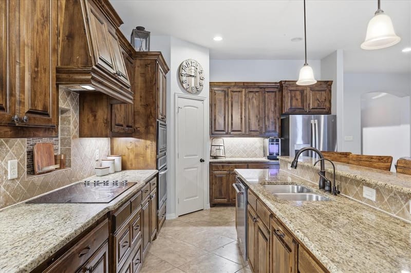 145 Foxpointe Circle, Weatherford TX 76087 - Photo 14