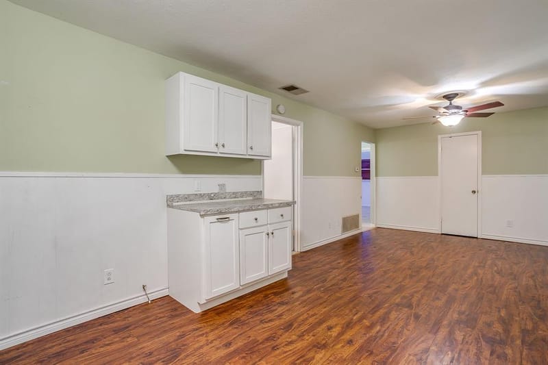 302 Case Street, Weatherford TX 76086 - Photo 12