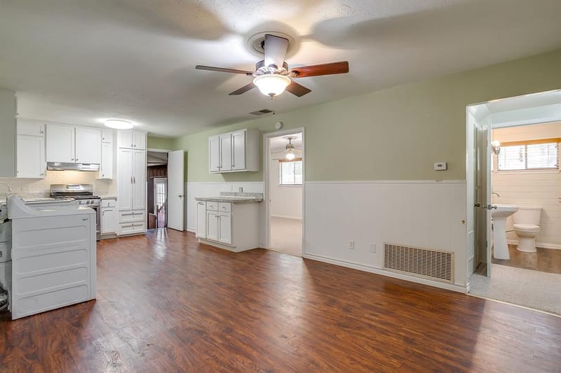 302 Case Street, Weatherford TX 76086 - Photo 4
