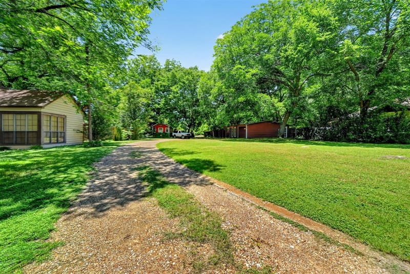 415 S Dallas Avenue, Lancaster TX 75146 - Photo 5