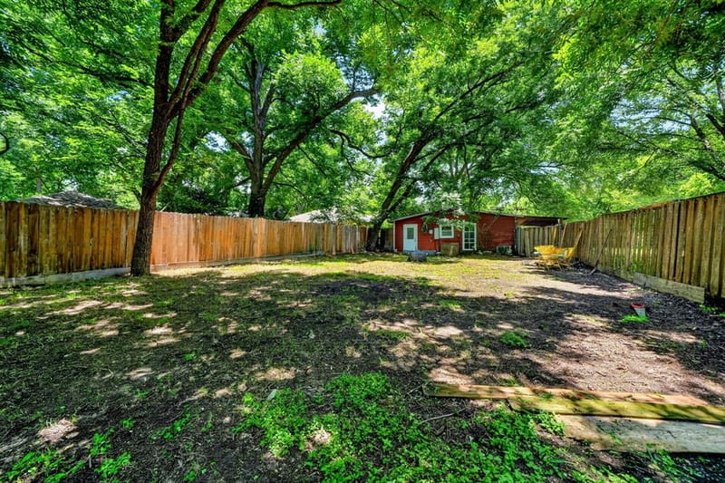 415 S Dallas Avenue, Lancaster TX 75146 - Photo 38