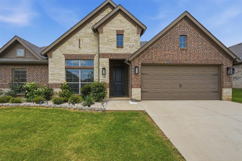 145 Mockingbird Hill Drive, Joshua TX 76058 - Photo 3