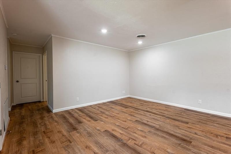 1762 N McCart Street, Stephenville TX 76401 - Photo 2