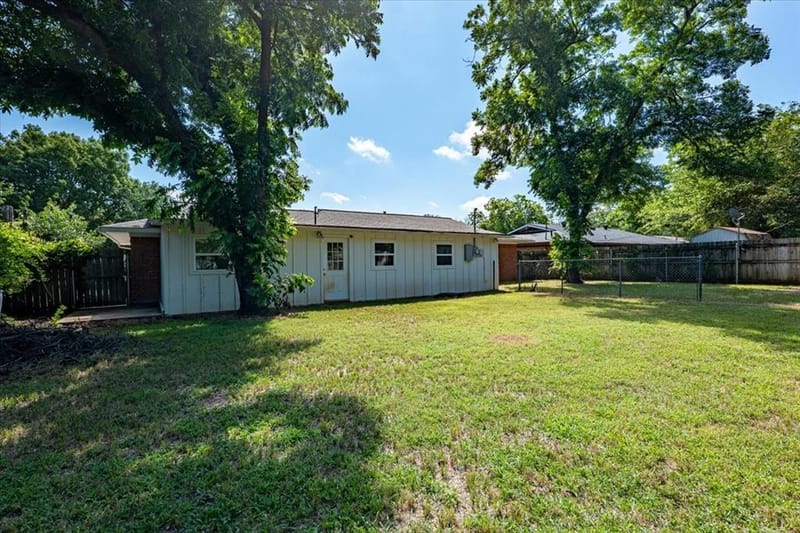 1762 N McCart Street, Stephenville TX 76401 - Photo 33