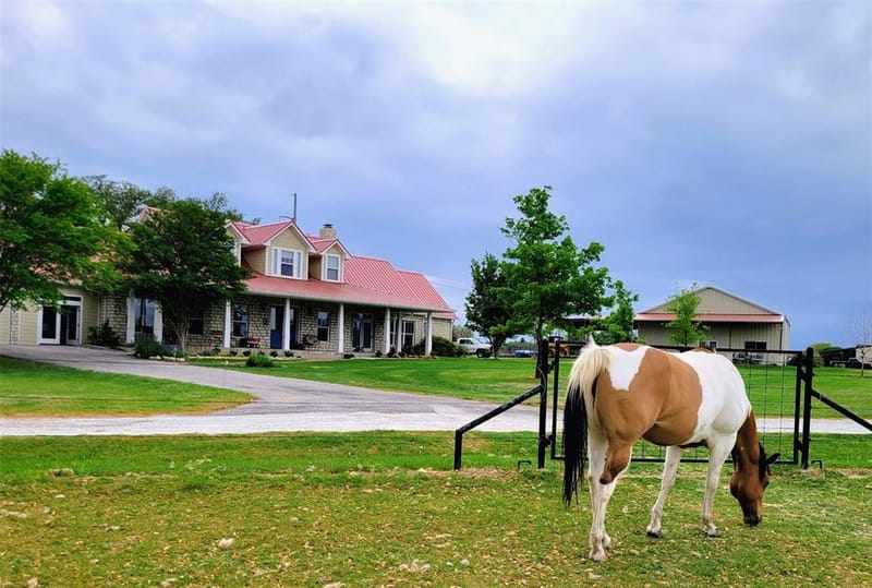 1808 Teller Bell Lane, Granbury TX 76049
