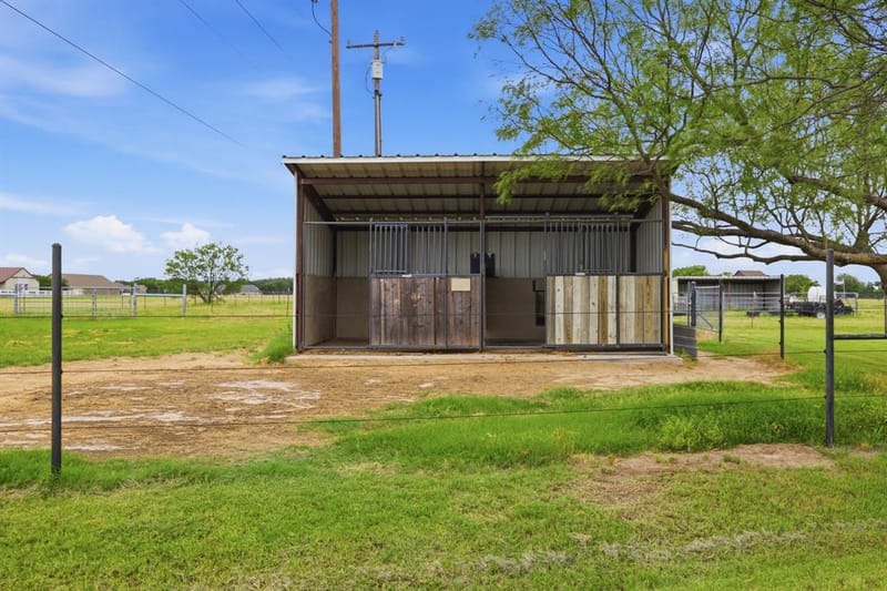 1808 Teller Bell Lane, Granbury TX 76049 - Photo 35