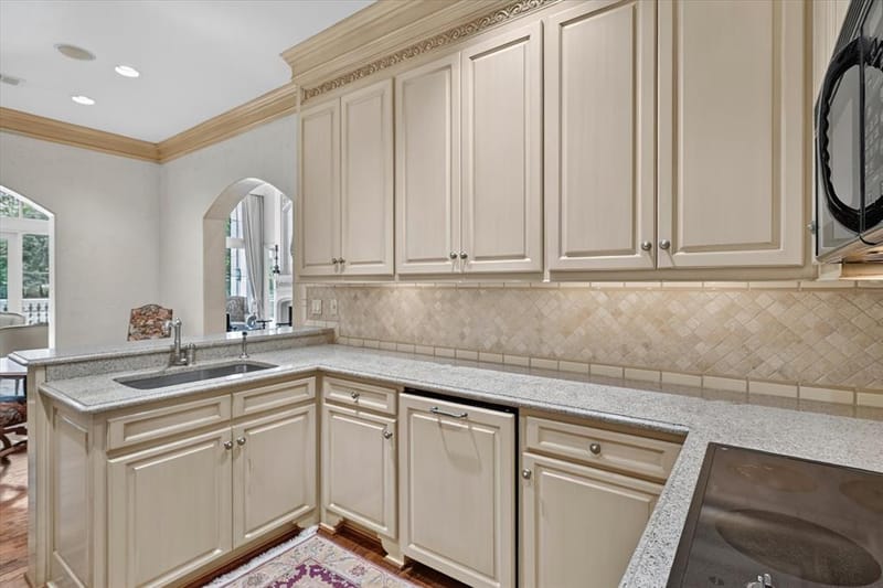 3535 GILLESPIE Street # 104, Dallas TX 75219 - Photo 14