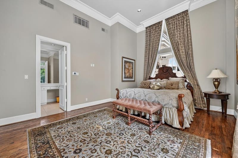 3535 GILLESPIE Street # 104, Dallas TX 75219 - Photo 19