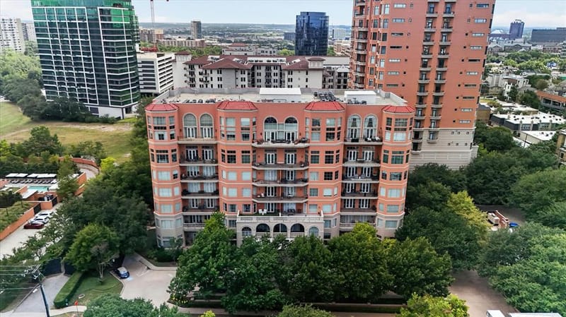 3535 GILLESPIE Street # 104, Dallas TX 75219 - Photo 31