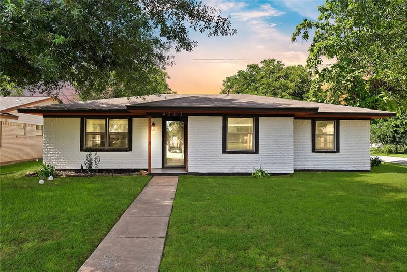 4200 Templeton Street, Greenville TX 75401 - Photo 2