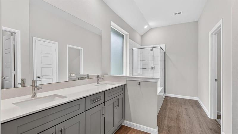 4928 SIMMENTAL Drive, Arlington TX 76001 - Photo 16