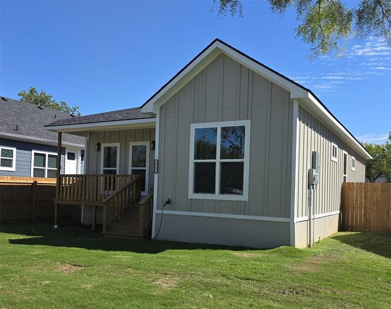 2902 Avenue D, Brownwood TX 76801 - Photo 2