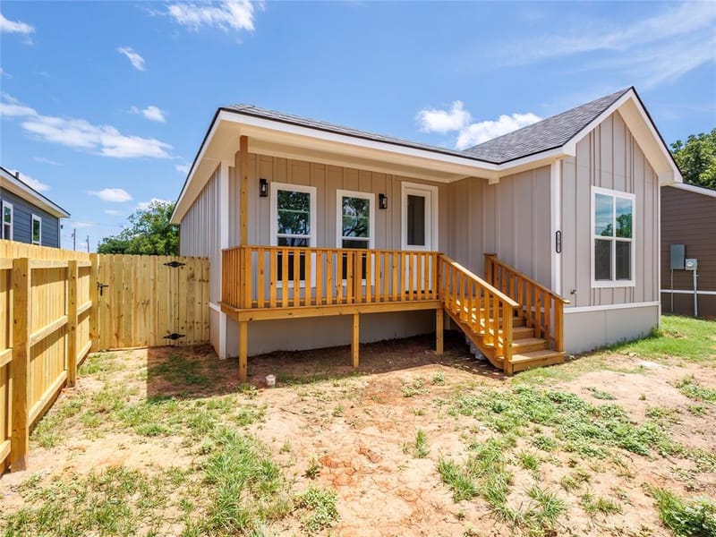 2902 Avenue D, Brownwood TX 76801 - Photo 3