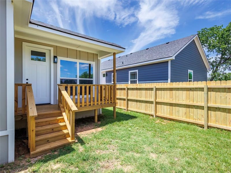 2902 Avenue D, Brownwood TX 76801 - Photo 15