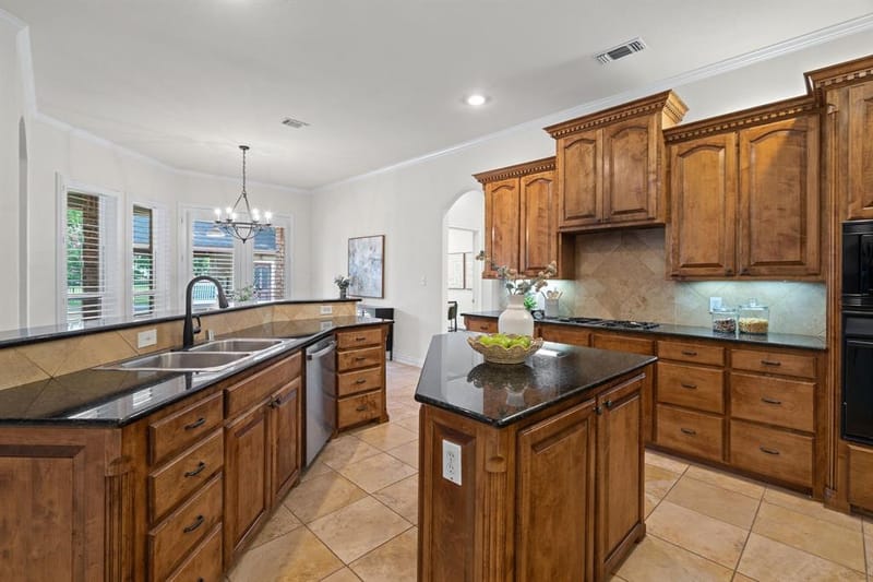 2505 Winthrop Hill Road, Denton TX 76226 - Photo 8