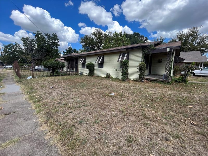 4305 Canal Street, Dallas TX 75210 - Photo 2