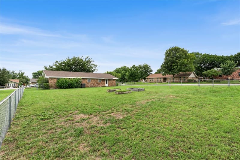 603 E 5th Street, Muenster TX 76252 - Photo 22