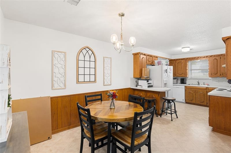 603 E 5th Street, Muenster TX 76252 - Photo 7
