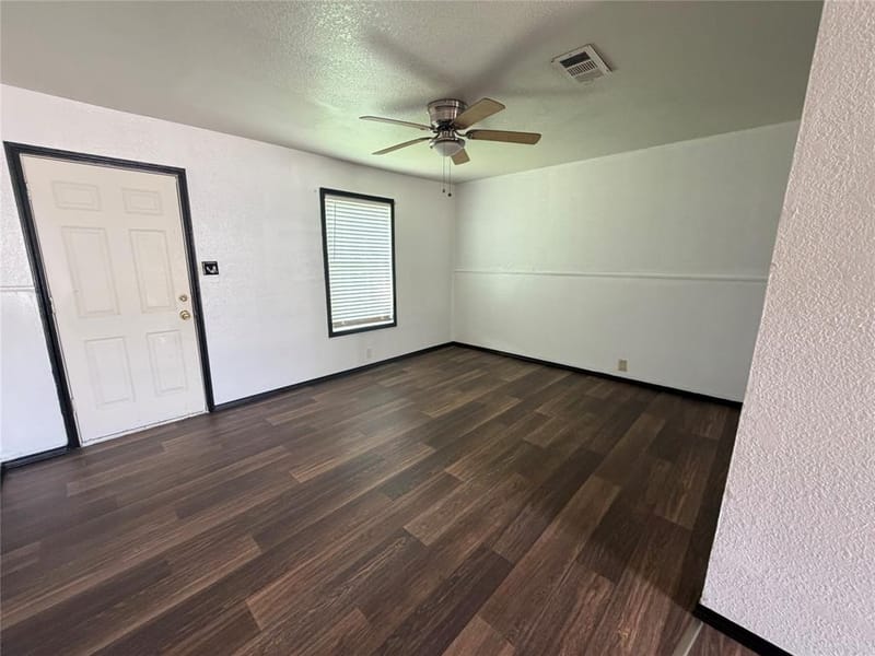 504 Morgan Street, Cleburne TX 76031 - Photo 4