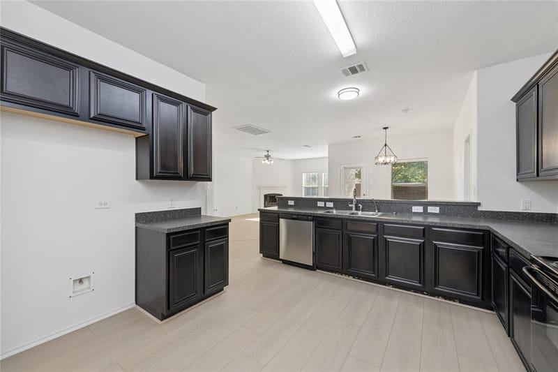 5209 Rustic Ridge Drive, McKinney TX 75071 - Photo 7