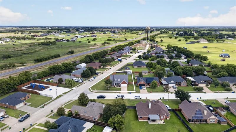 100 Radecke Road, Krum TX 76249 - Photo 9