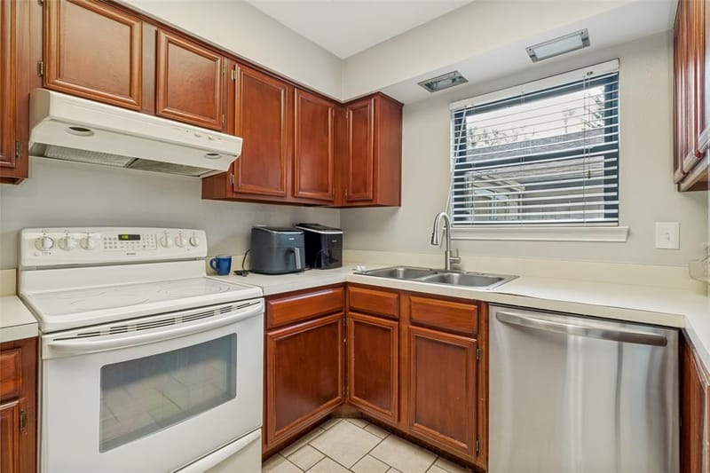 9910 Royal Lane # 505, Dallas TX 75231 - Photo 12