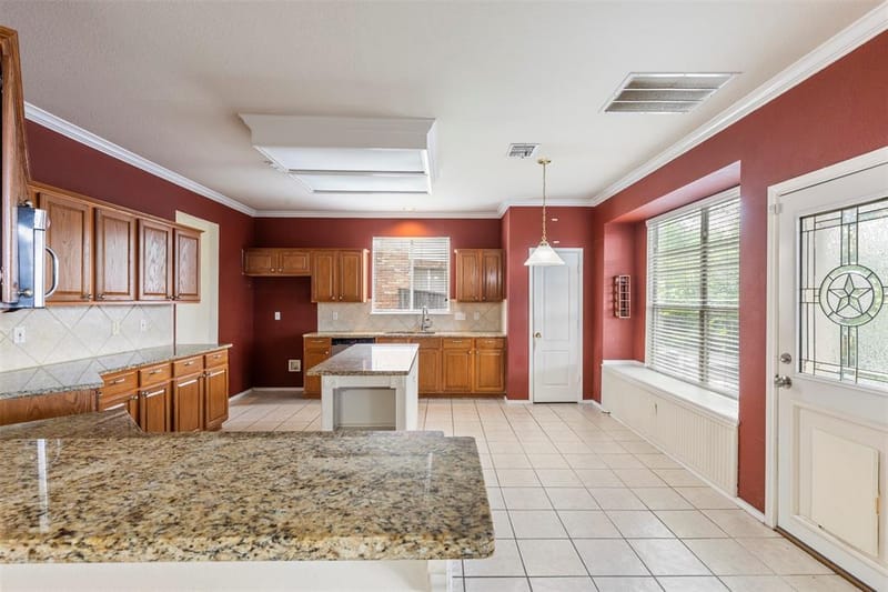 903 Summerbrook Drive, Euless TX 76040 - Photo 7