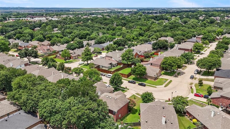 903 Summerbrook Drive, Euless TX 76040 - Photo 33