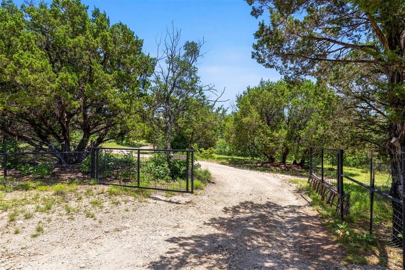 4674 Azle Highway, Weatherford TX 76085 - Photo 25