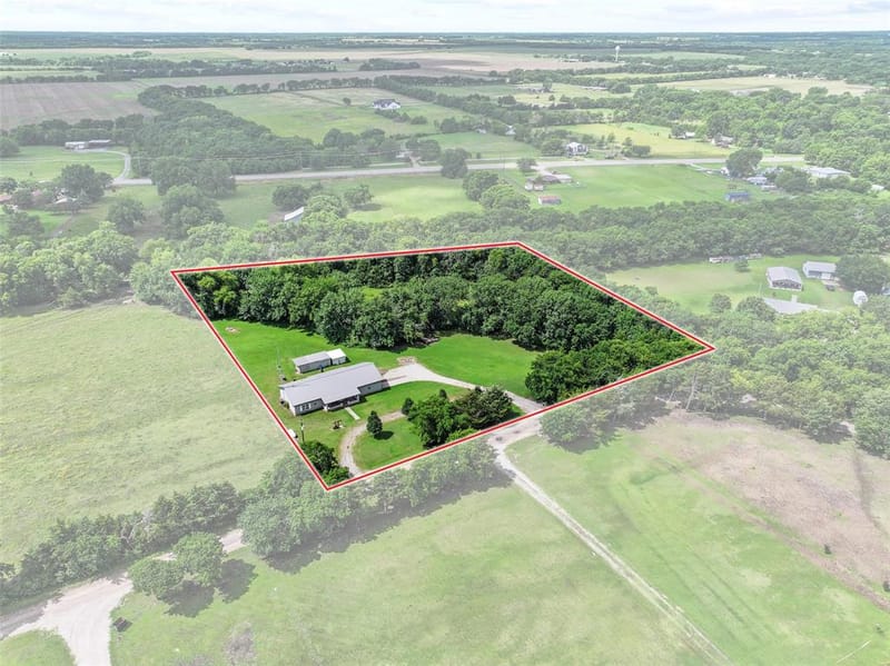 1673 County Road 1525, Ector TX 75439