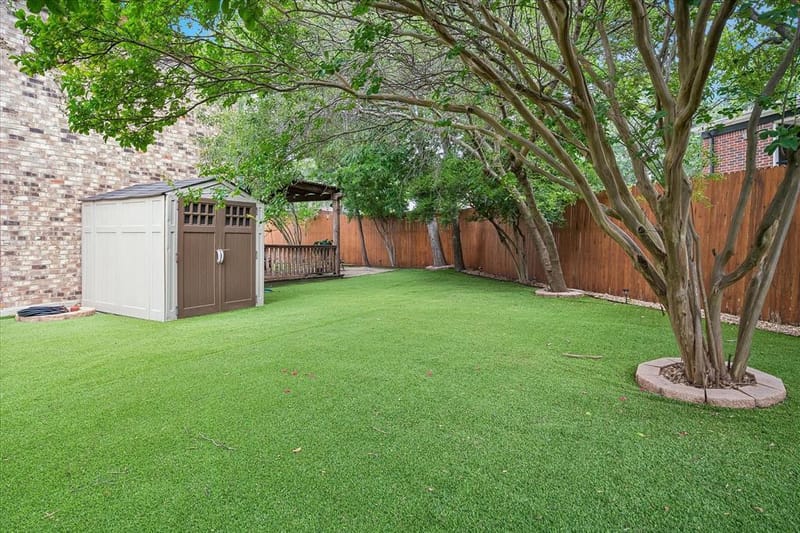 301 Stoneledge Drive, Irving TX 75063 - Photo 24