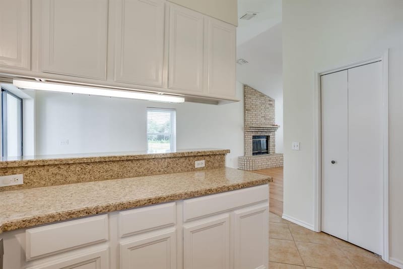 5600 Matlock Road, Granbury TX 76049 - Photo 17