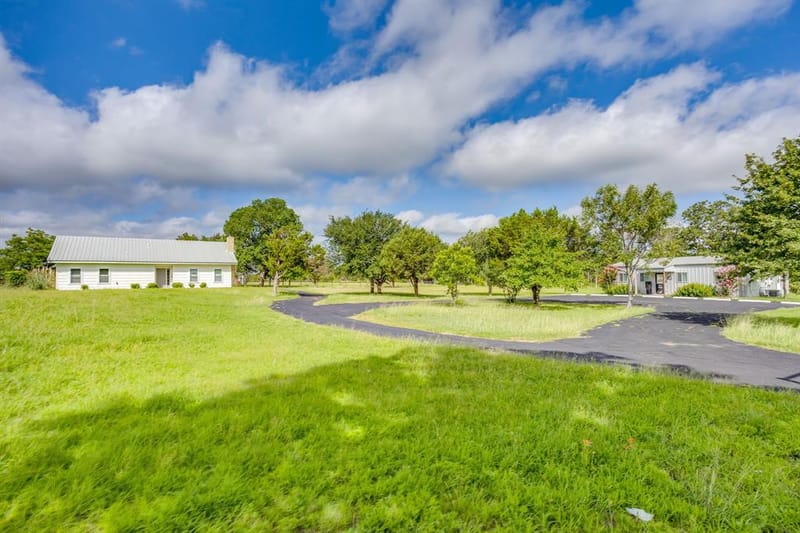 5600 Matlock Road, Granbury TX 76049 - Photo 10