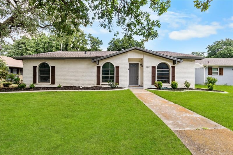1137 Kingston Drive, Lewisville TX 75067 - Photo 2