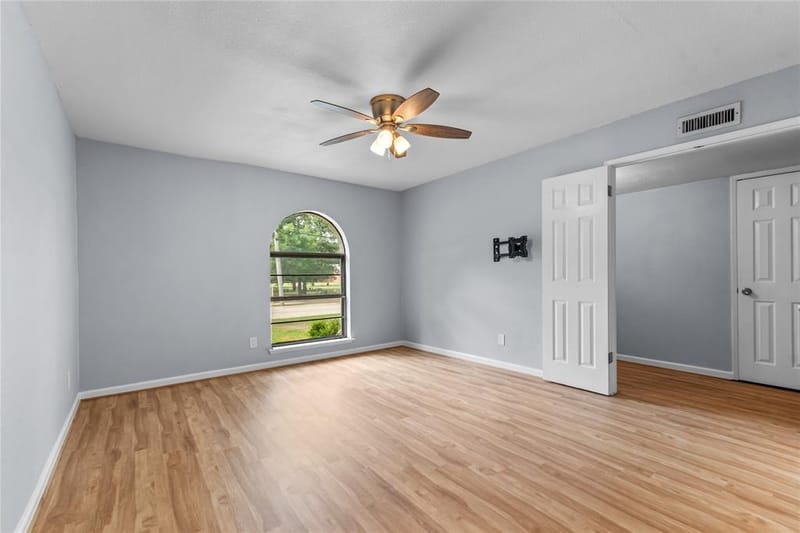 1137 Kingston Drive, Lewisville TX 75067 - Photo 6