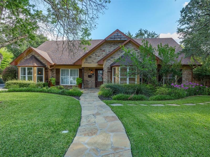 4400 Summercrest Court, Fort Worth TX 76109 - Photo 2
