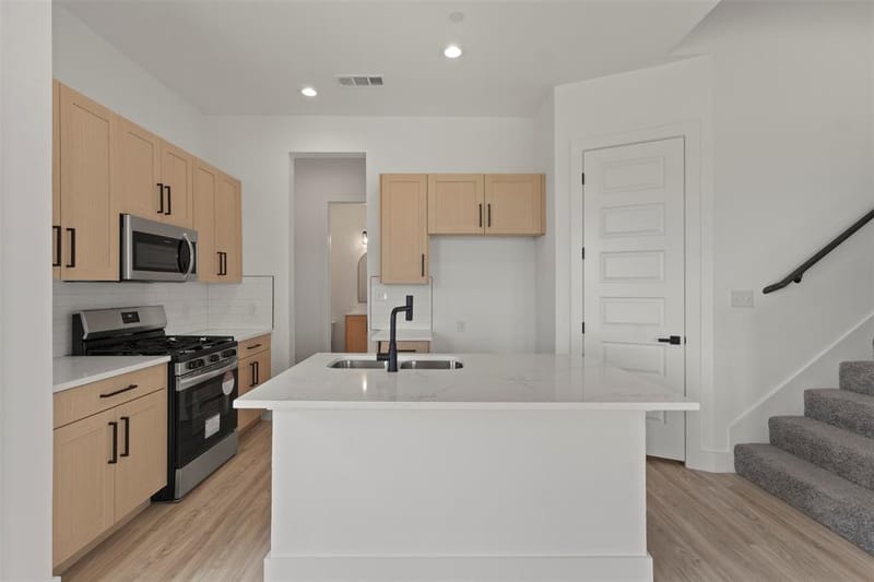 3457 Sanjeev Drive, Irving TX 75060 - Photo 8