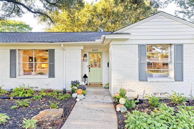 3625 Ingleside Drive, Dallas TX 75229 - Photo 2