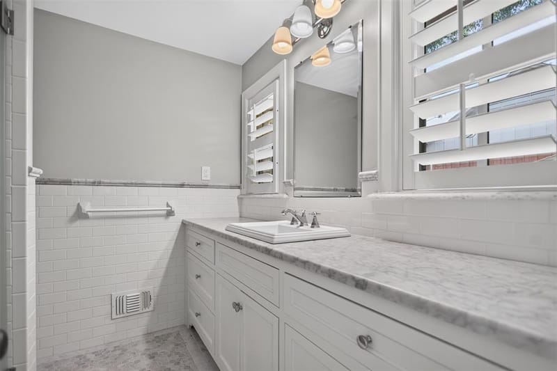 6811 Bradbury Lane, Dallas TX 75230 - Photo 33