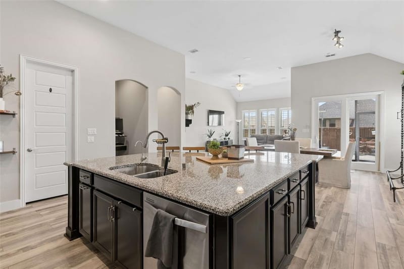 2604 Walnut Creek Lane, The Colony TX 75056 - Photo 6