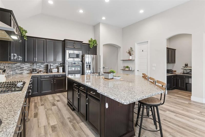 2604 Walnut Creek Lane, The Colony TX 75056 - Photo 8