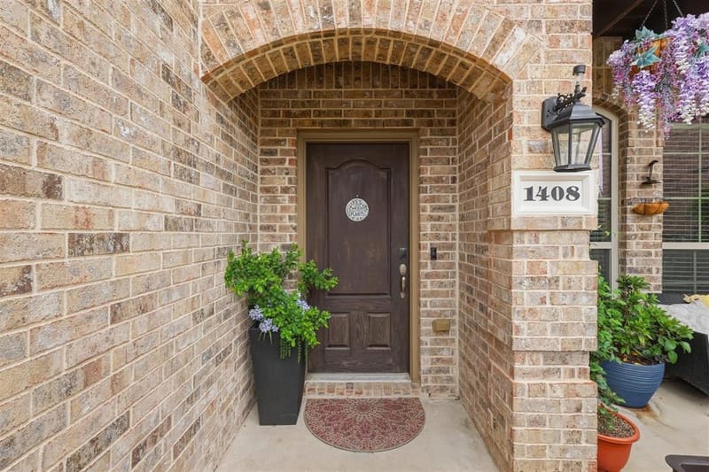 1408 Arapaho Drive, Carrollton TX 75010 - Photo 2