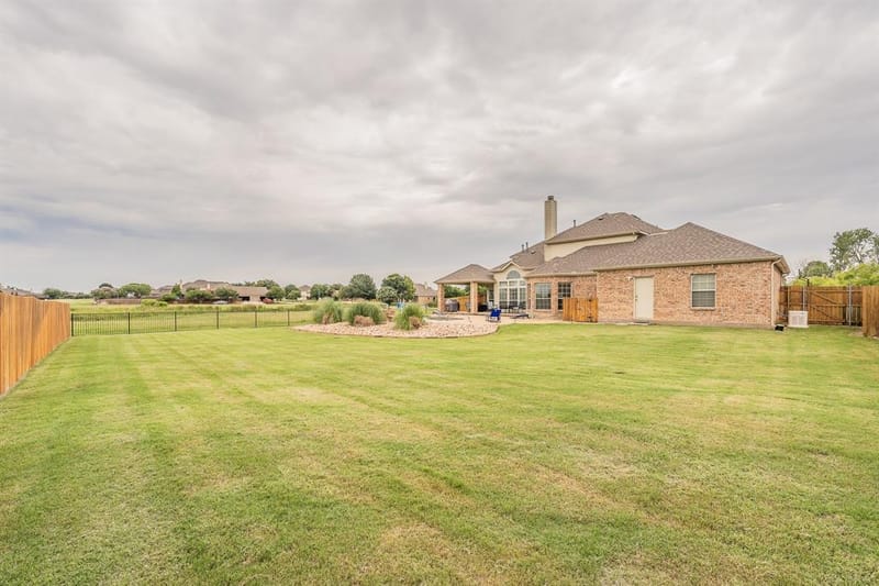 1424 Bassett Hound Drive, Fort Worth TX 76052 - Photo 36