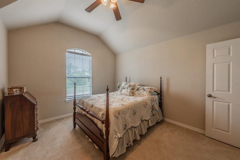 1424 Bassett Hound Drive, Fort Worth TX 76052 - Photo 28