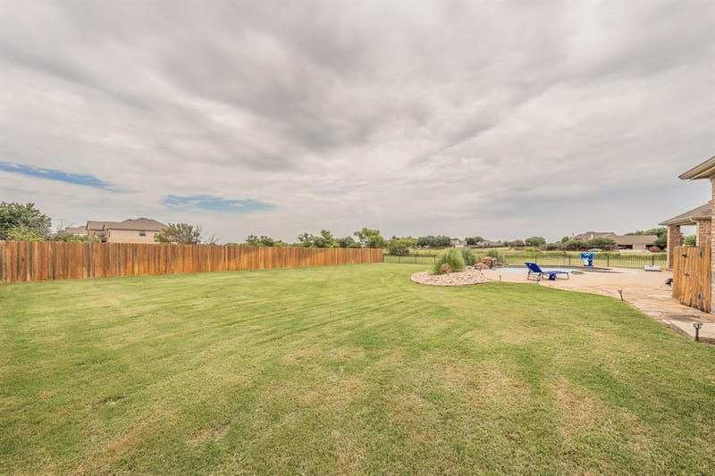 1424 Bassett Hound Drive, Fort Worth TX 76052 - Photo 37