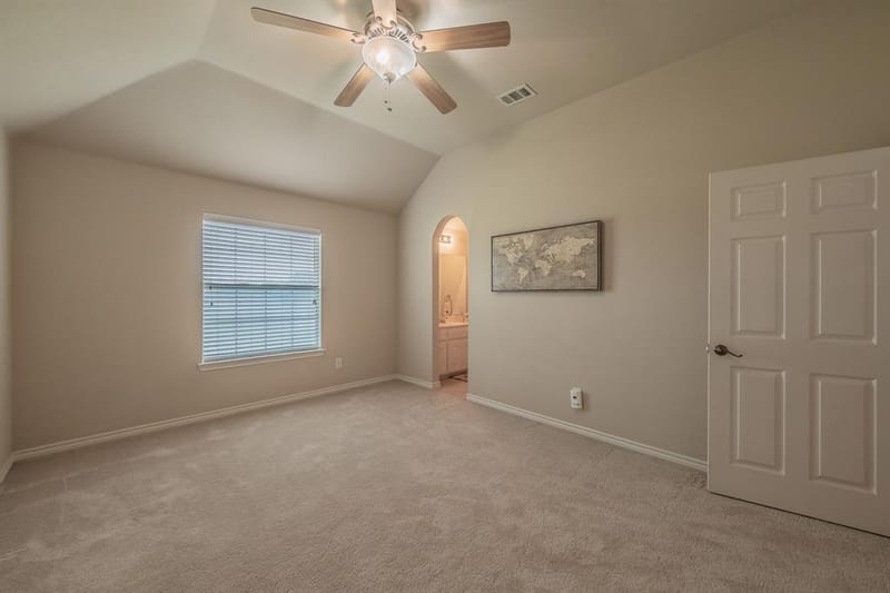 1424 Bassett Hound Drive, Fort Worth TX 76052 - Photo 31
