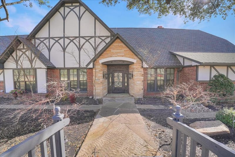 604 S Hampton Road, Oak Leaf TX 75154 - Photo 2